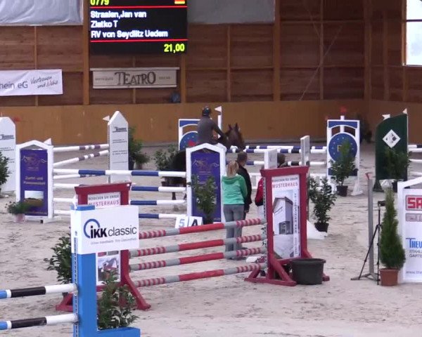 Hallenspringturnier Xanten - Reitanlage Miß 2014
