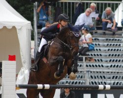 jumper Dakira Deluxe (Hanoverian, 2011, from Diarado)