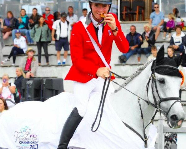 jumper Clouzot De Lassus (Belgium Sporthorse, 2008, from Ugano Sitte)