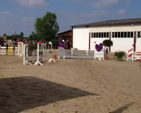Video von Candela Lou