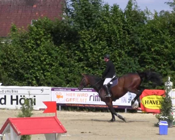 Fröndenberg 2013 16.06.2013
20 Springprüfung Kl.S* mit Siegerrunde
