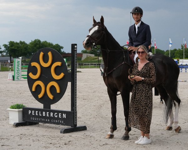 jumper Kirby Vh Valenberghof (Belgian Warmblood, 2010, from Echo van het Spieveld)