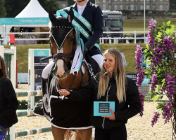 Cavallo da salto Florus (KWPN (Warmblood olandese), 2010, di Boss)