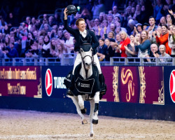 jumper Ebolensky (KWPN (Royal Dutch Sporthorse), 2009, from Clinton I)